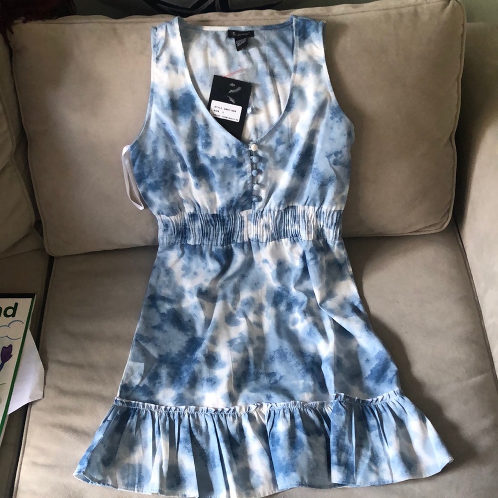 NWT TYE DYE SMOCKED DRESS - SMALL